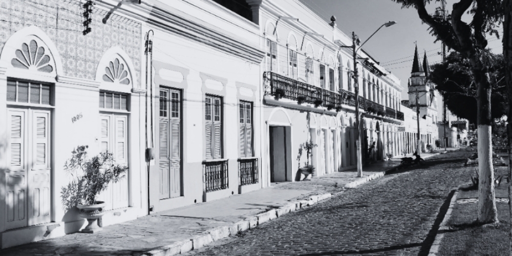 Trecho da rua Cel. Alexanzito, popularmente conhecida por Rua Grande. Aracati-CE.